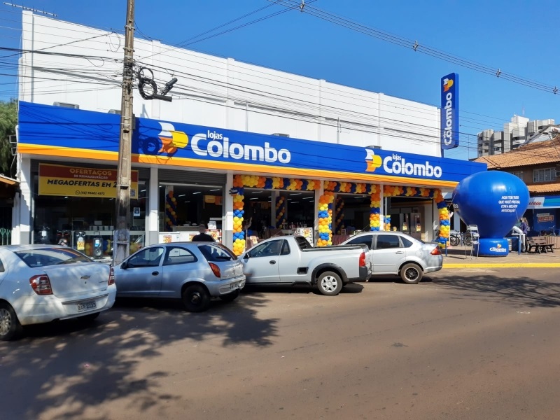 Das cinco novas unidades, uma é de venda de eletrodomésticos e quatro de produtos financeiros