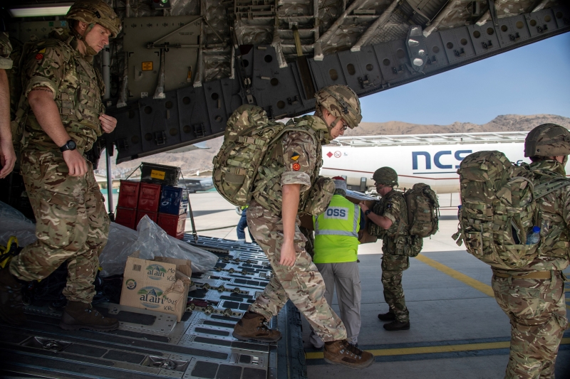 Reino Unido enviou 600 soldados para ajudar a retirar cidadãos britânicos e afegãos que trabalharam com as forças no país
