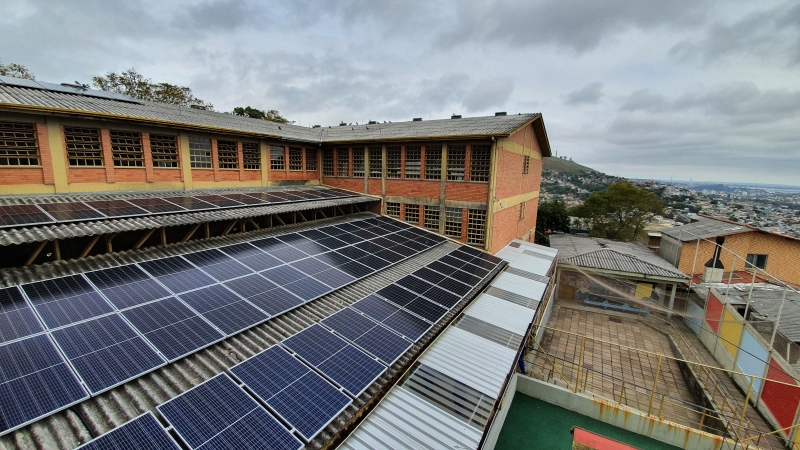 Escola Judith Macedo de Araújo é uma das contempladas com as placas para geração de energia solar