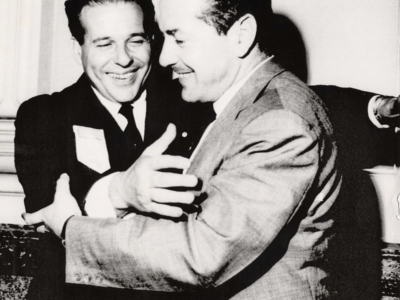 Chegada de Jango ao Brasil, recebido por Brizola para assumir a presidência no Parlamentarismo