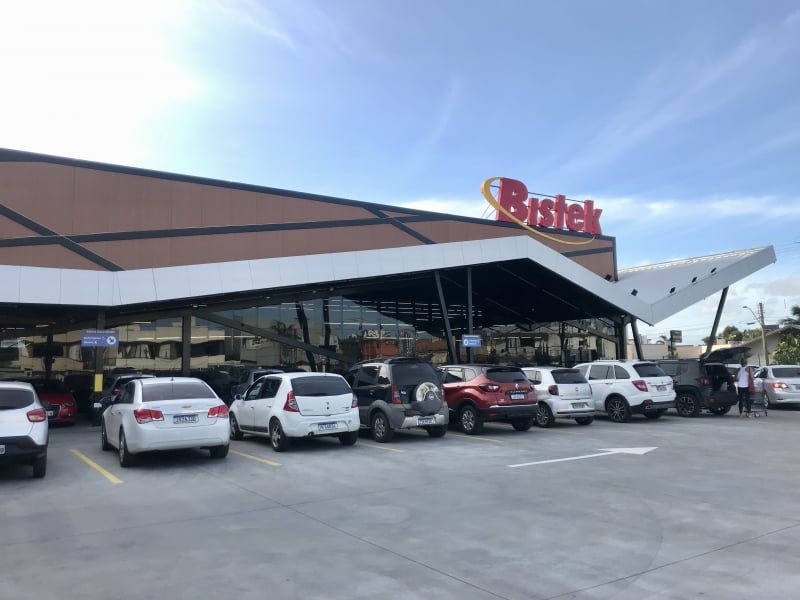 {'nm_midia_inter_thumb1':'https://www.jornaldocomercio.com/_midias/jpg/2021/08/18/206x137/1_minuto_varejo_bistek_torres_supermercado_jornal_do_comercio-9389773.jpg', 'id_midia_tipo':'2', 'id_tetag_galer':'', 'id_midia':'611d3a7712de9', 'cd_midia':9389773, 'ds_midia_link': 'https://www.jornaldocomercio.com/_midias/jpg/2021/08/18/minuto_varejo_bistek_torres_supermercado_jornal_do_comercio-9389773.jpg', 'ds_midia': 'Minuto Varejo: supermercados - loja da rede Bistek, de Santa Catarina, em Torres - autosserviços - comércio - alimentos - consumidores - Litoral Norte -  Rio Grande do Sul', 'ds_midia_credi': 'PATRICIA COMUNELLO/ESPECIAL/JC', 'ds_midia_titlo': 'Minuto Varejo: supermercados - loja da rede Bistek, de Santa Catarina, em Torres - autosserviços - comércio - alimentos - consumidores - Litoral Norte -  Rio Grande do Sul', 'cd_tetag': '1', 'cd_midia_w': '800', 'cd_midia_h': '600', 'align': 'Left'}