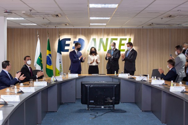 Cerimônia foi celebrada na sede do órgão regulador em Brasília