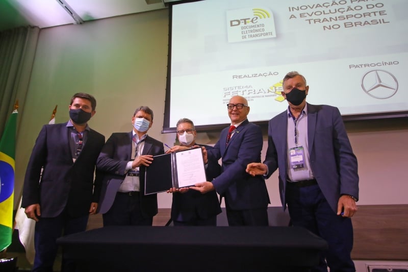 Acordo entre governo gaúcho e Ministério da Infraestrutura foi assinado nesta segunda-feira (30)
