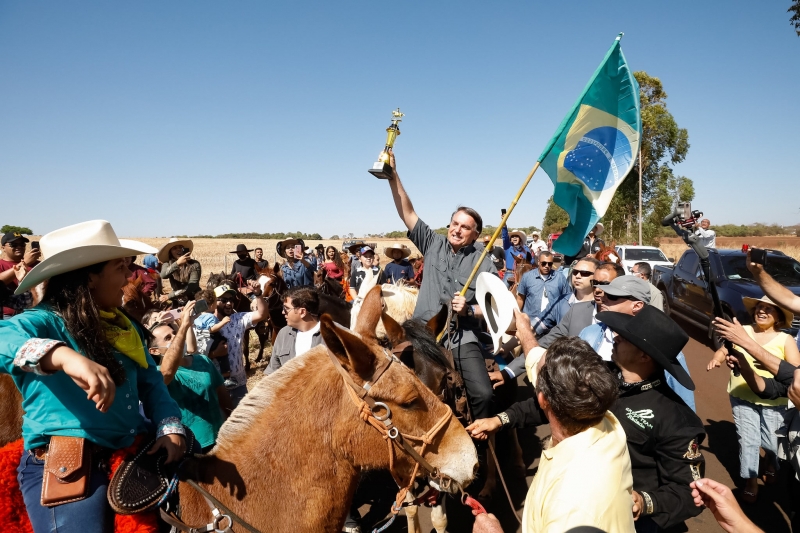 "Vocês é que devem dar o norte aos que estão em Brasília. Esse norte será dado com mais ênfase no próximo dia 7", disse Bolsonaro em tom inflamado diante dos presentes