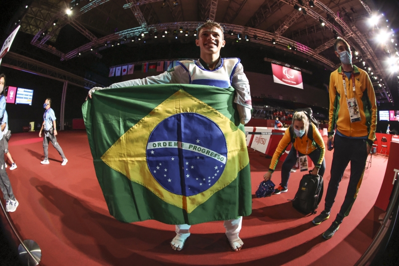 Nathan Torquato subiu no lugar mais alto do pódio no taekwondo, modalidade estreante nos Jogos