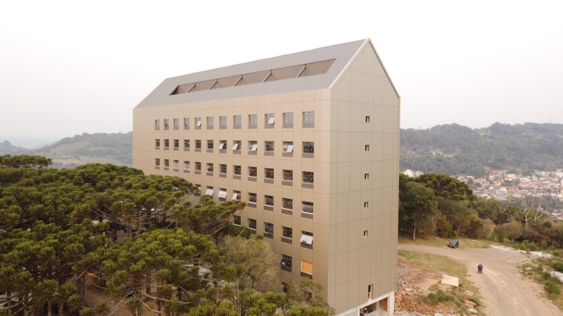 Axten Travel Inn ter 125 apartamentos e vista panormica da cidade