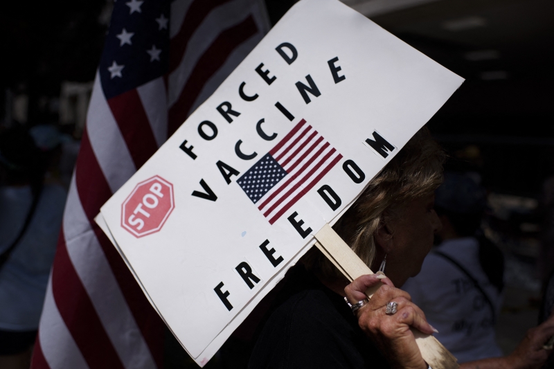 EUA ainda tem 80 milhões de não vacinados, pessoas que resistem a receber doses