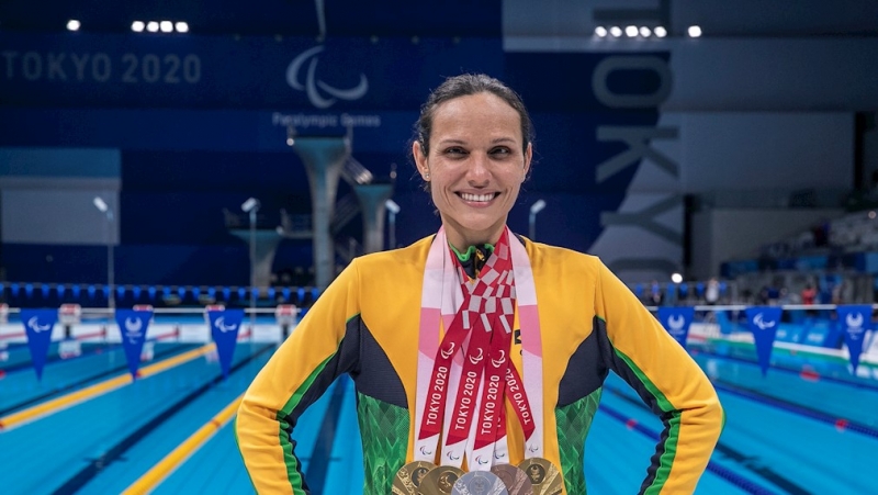 Em sua primeira edição de Jogos Paralímpicos, Carol conquistou três ouros, uma prata e um bronze