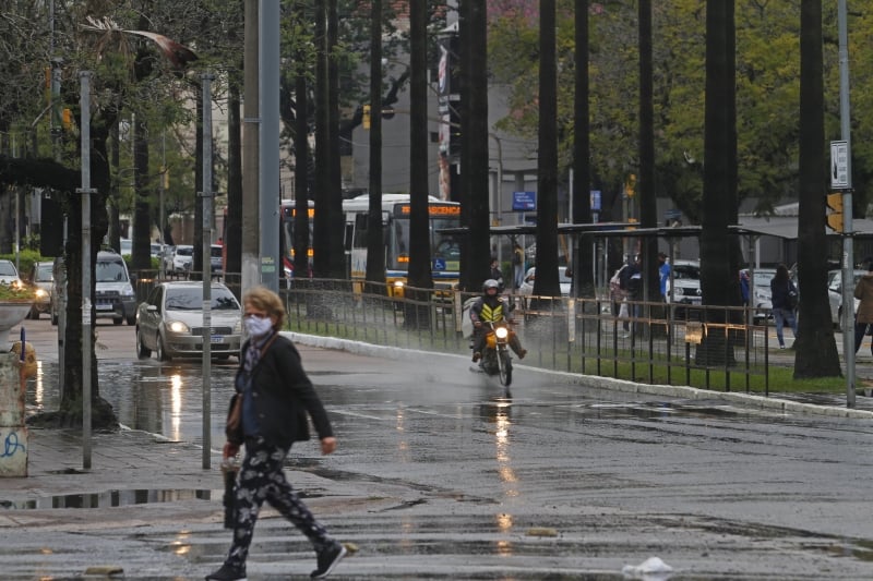 A passagem de uma frente fria deixará o tempo instável em Porto Alegre  