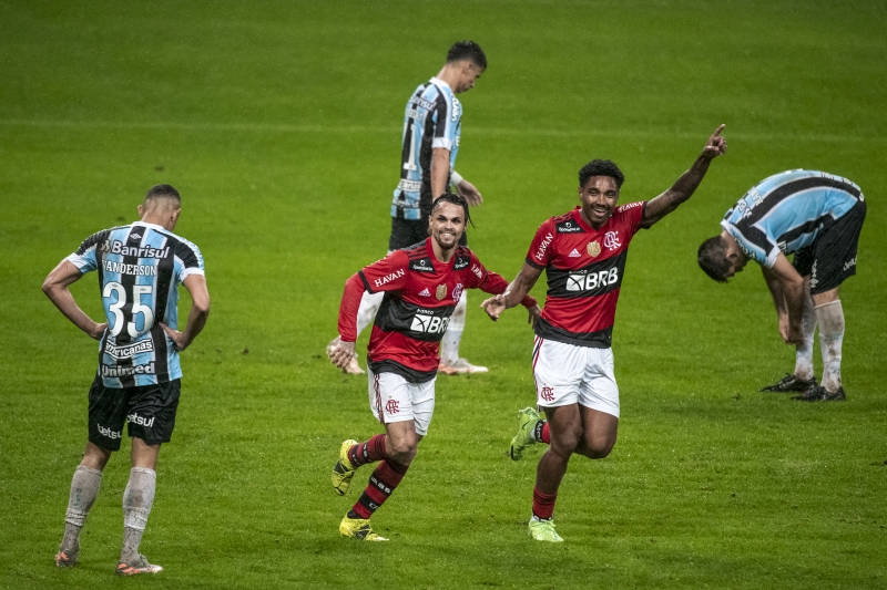 No confronto de ida pelas quartas de final, em Porto Alegre, o Flamengo goleou o Grêmio por 4 a 0
