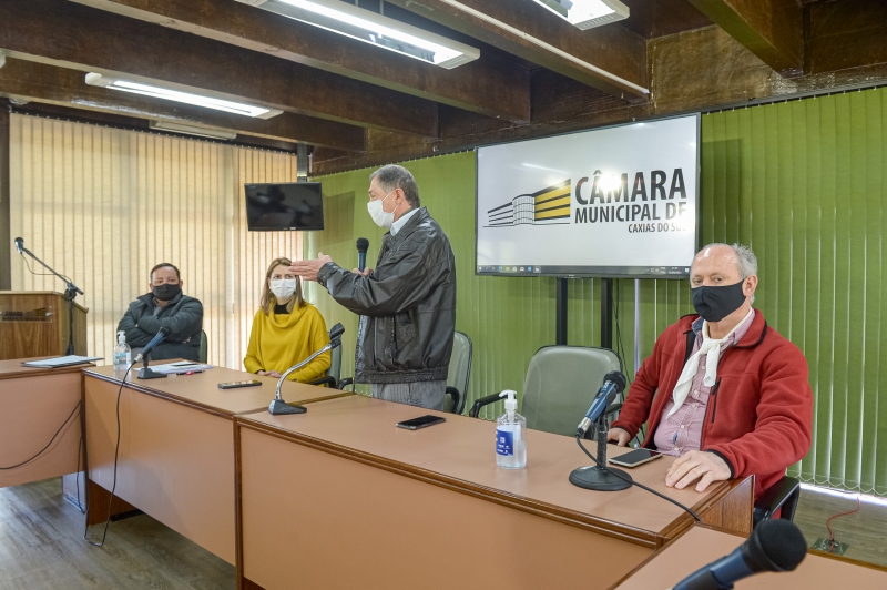 Adiló Didomenico apresentou projeto para diminuir benefício máximo de 15% para 12% aos contribuintes