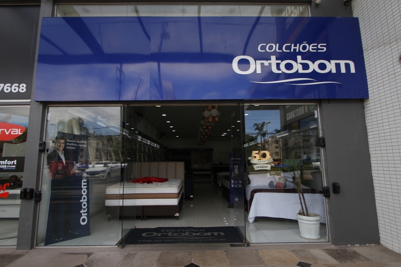 Fotos do centro Ipiranga Center e fachada das lojas do local Foto: ANDRESSA PUFAL/JC