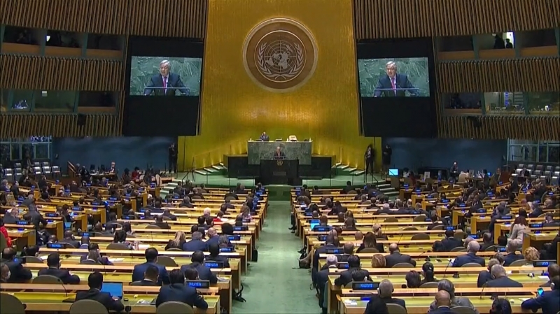 O secretário-geral da ONU, António Guterres, inicia a conferência 