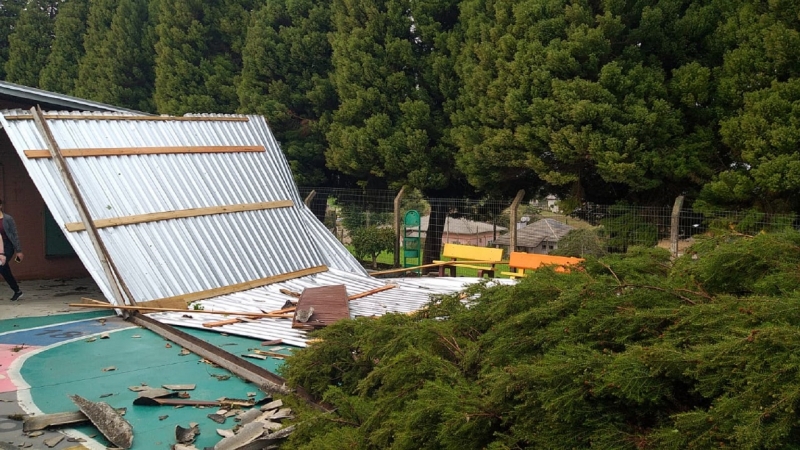 Cerca de 50 casas foram atingidas nos distritos de Vila Oliva e Santa Lúcia