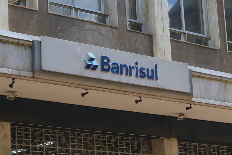 Oito agências do Banrisul estarão fechadas durante esta quarta-feira (12)