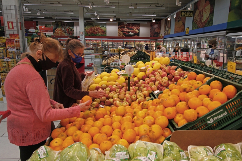 Estudo registrou um crescimento de 6.170 e 9.820 porções extras de frutas por loja por semana