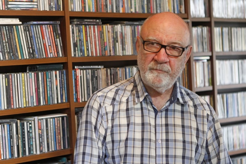 Jornalista recupera atividade profissional em 'Aquarela brasileira (1)', que reúne 29 entrevistas com principais nomes da MPB