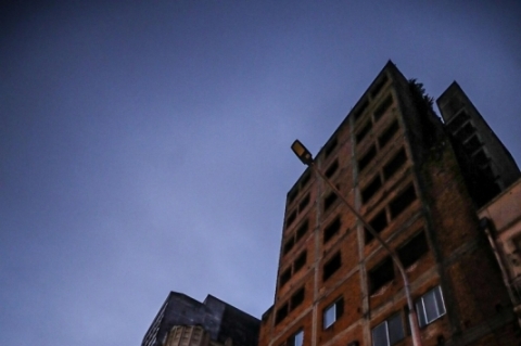 Para o prefeito Sebastião Melo, a construção inacabada representa a falência do Centro