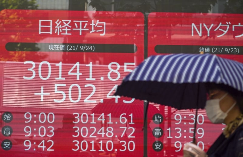 Na Bolsa de Tóquio, o Nikkei subiu 0,11% enquanto na China a Bolsa de Xangai teve baixa de 0,33%
