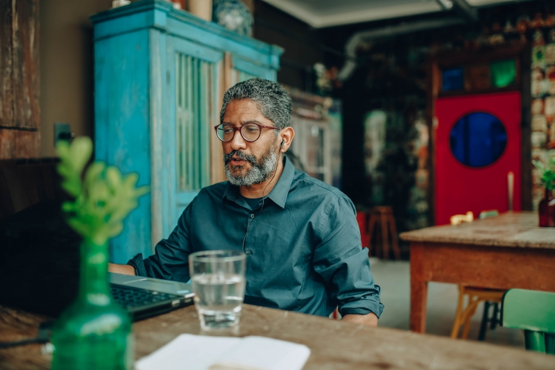 Jeferson Tenório, radicado em Porto Alegre, ganhou em Romance Literário com 'O Avesso da Pele''