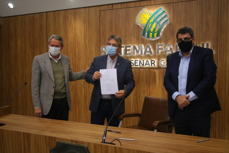 Acordo foi firmado entre a Farsul, Fundesa e a empresa Fairfax Brasil Seguros Corporativos