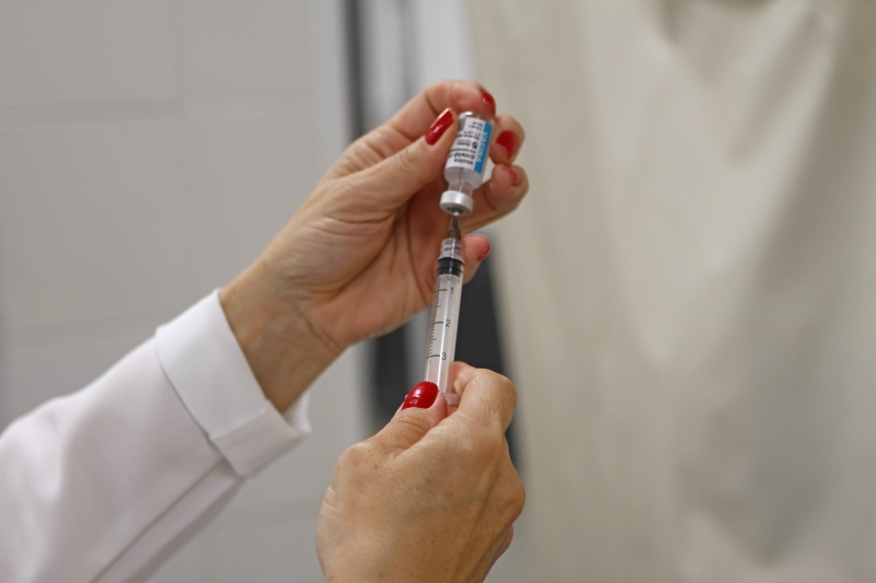 O País também está próximo de bater a marca de 150 milhões de pessoas vacinadas com ao menos uma dose