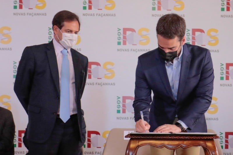 Acordo foi celebrado nesta quinta-feira (14) no Palácio Piratini