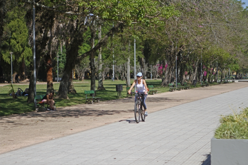 As temperaturas máximas em Porto Alegre devem ficar próximas dos 30ºC