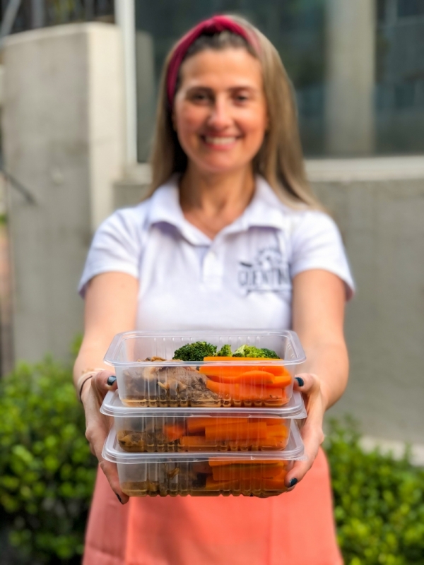 Tamires comanda A Quentinha Foto: A QUENTINHA/REPRODU&Ccedil;&Atilde;O/JC