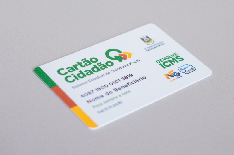 {'nm_midia_inter_thumb1':'https://www.jornaldocomercio.com/_midias/jpg/2021/10/18/206x137/1_51601897452_0a6b253a82_o-9445123.jpg', 'id_midia_tipo':'2', 'id_tetag_galer':'', 'id_midia':'616da9417d792', 'cd_midia':9445123, 'ds_midia_link': 'https://www.jornaldocomercio.com/_midias/jpg/2021/10/18/51601897452_0a6b253a82_o-9445123.jpg', 'ds_midia': 'Apresentação do programa Devolve ICMS - 14/10/2021 O governador Eduardo Leite, apresentou, na manhã desta segunda-feira (18/10), o programa Devolve ICMS.  Fotos: Felipe Dalla Valle/ Palácio Piratini', 'ds_midia_credi': 'Felipe Dalla Valle/ Palácio Piratini / Divulgação / JC', 'ds_midia_titlo': 'Apresentação do programa Devolve ICMS - 14/10/2021 O governador Eduardo Leite, apresentou, na manhã desta segunda-feira (18/10), o programa Devolve ICMS.  Fotos: Felipe Dalla Valle/ Palácio Piratini', 'cd_tetag': '1', 'cd_midia_w': '800', 'cd_midia_h': '533', 'align': 'Left'}