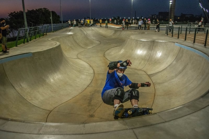 Pista na Orla do Guaíba, com mais de 6 mil metros de área, será adotado por duas empresas