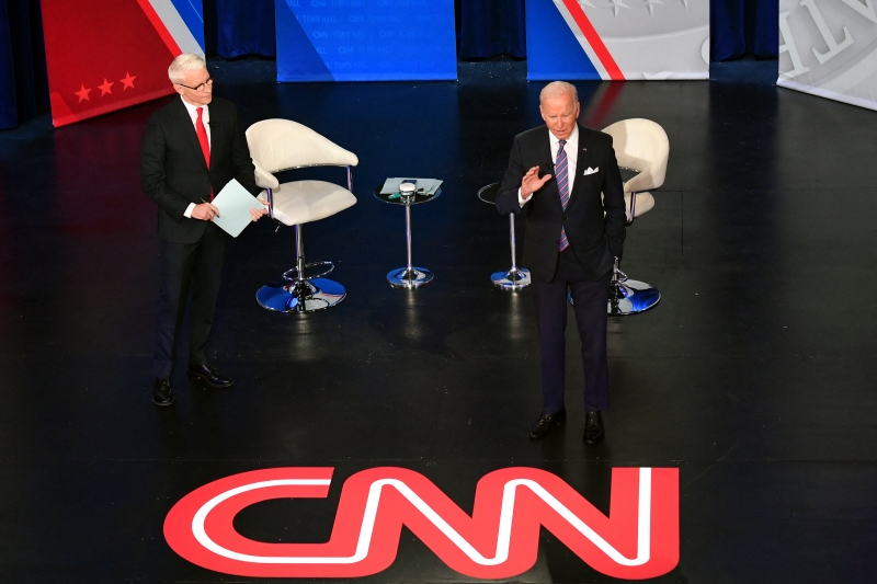 Em evento da CNN com eleitores, Biden afirmou que tem 'compromisso' com Taiwan