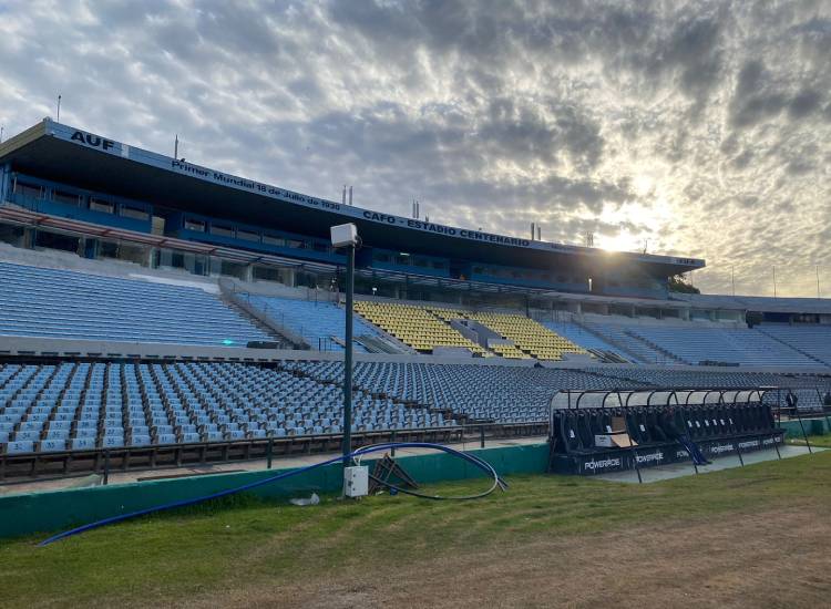 Bragantino e Athletico-PR se enfrentarão no próximo dia 20, no Estádio Centenario, no Uruguai