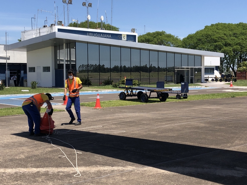 {'nm_midia_inter_thumb1':'https://www.jornaldocomercio.com/_midias/jpg/2021/11/04/206x137/1_img_4310-9462904.jpg', 'id_midia_tipo':'2', 'id_tetag_galer':'', 'id_midia':'6184890053405', 'cd_midia':9462904, 'ds_midia_link': 'https://www.jornaldocomercio.com/_midias/jpg/2021/11/04/img_4310-9462904.jpg', 'ds_midia': 'Série Plano de Voo - economia - aviação - ligações aéreas entre o Aeroporto Internacional Salgado Filho, em Porto Alegre, e 12 localidades - Aeroporto Rubem Berta - Uruguaiana - terminal - fachada vista da pista', 'ds_midia_credi': 'PATRICIA COMUNELLO/ESPECIAL/JC', 'ds_midia_titlo': 'Série Plano de Voo - economia - aviação - ligações aéreas entre o Aeroporto Internacional Salgado Filho, em Porto Alegre, e 12 localidades - Aeroporto Rubem Berta - Uruguaiana - terminal - fachada vista da pista', 'cd_tetag': '1', 'cd_midia_w': '800', 'cd_midia_h': '600', 'align': 'Left'}