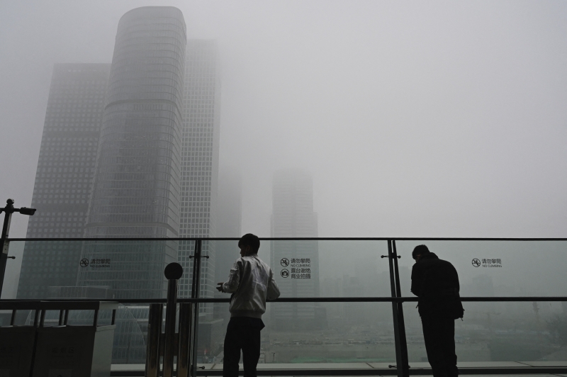 Várias partes do norte da China foram afetadas por uma densa névoa tóxica