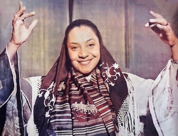 Em 1953, cantora estava orgulhosa por ter ensinado aos gringos que samba não é rumba