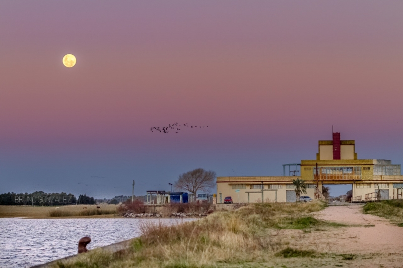 Procurado pelos moradores região, porto de Santa Vitória tem potencial turístico a ser aproveitado