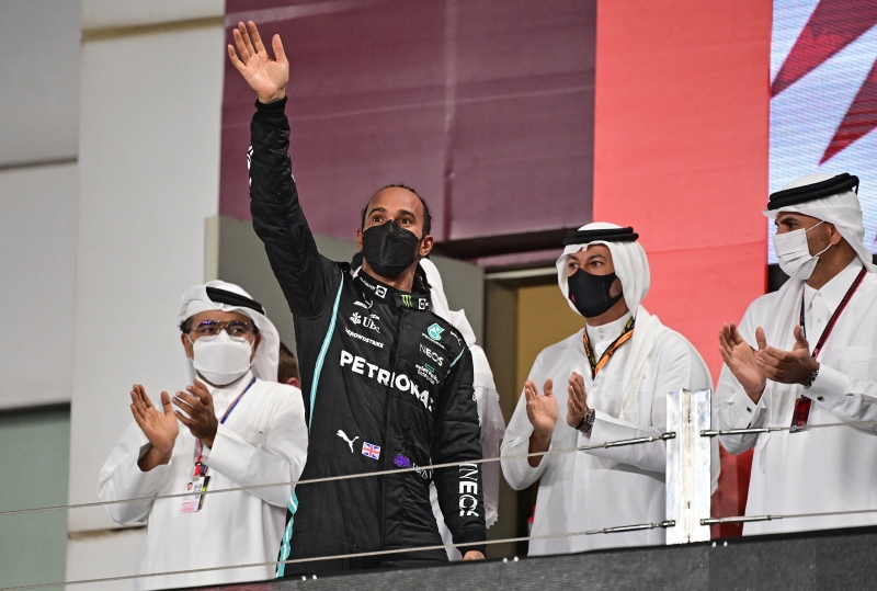 Com a nova vitória, Hamilton chegou aos 343.5 pontos, oito atrás de Verstappen