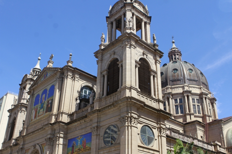 {'nm_midia_inter_thumb1':'https://www.jornaldocomercio.com/_midias/jpg/2021/11/26/206x137/1_ap_23112021___catedral__1_-9482020.jpg', 'id_midia_tipo':'2', 'id_tetag_galer':'', 'id_midia':'61a13aae7a7bb', 'cd_midia':9482020, 'ds_midia_link': 'https://www.jornaldocomercio.com/_midias/jpg/2021/11/26/ap_23112021___catedral__1_-9482020.jpg', 'ds_midia': 'Fachada da Catedral Metropolitana de Porto Alegre    - igrejas, catedrais', 'ds_midia_credi': 'ANDRESSA PUFAL/JC', 'ds_midia_titlo': 'Fachada da Catedral Metropolitana de Porto Alegre    - igrejas, catedrais', 'cd_tetag': '1', 'cd_midia_w': '800', 'cd_midia_h': '533', 'align': 'Left'}