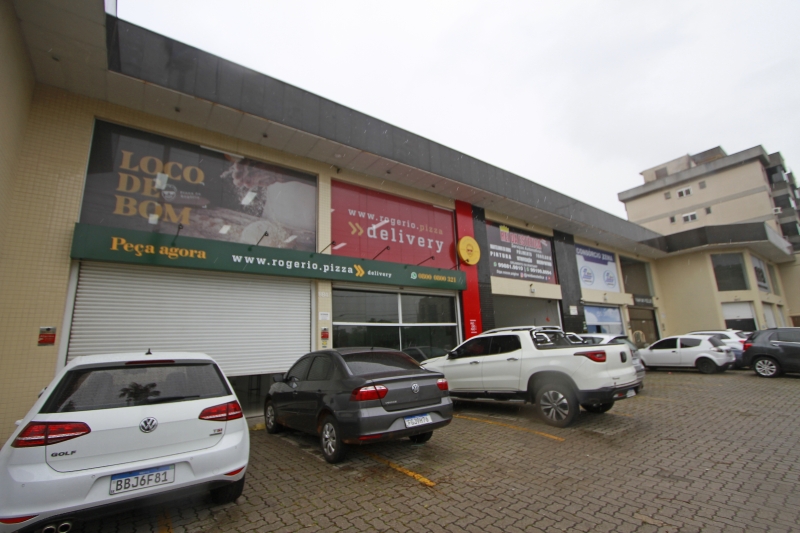 Fotos do Center de lojas na  Av. Ipiranga, n° 8859 para compor o Hubs da Retomada.  Foto: ANDRESSA PUFAL/JC
