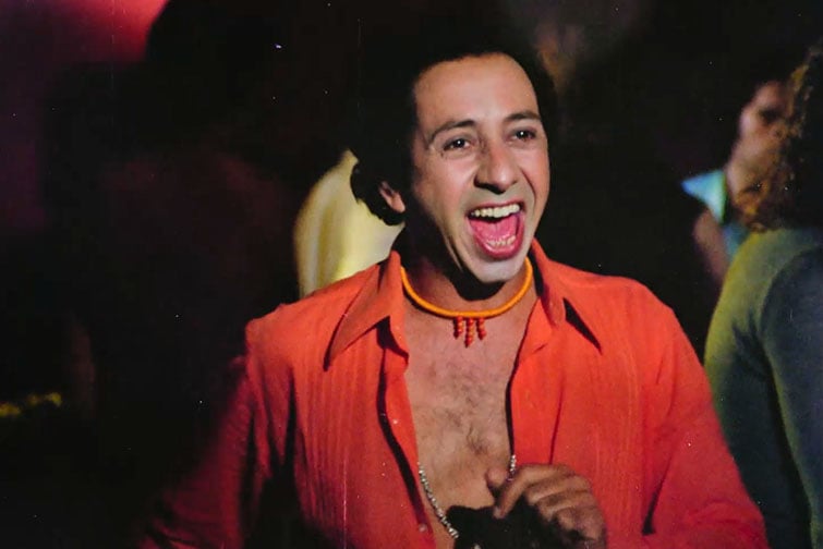 Obra mostra trajetória do artista que participou de quase uma centena de produções
