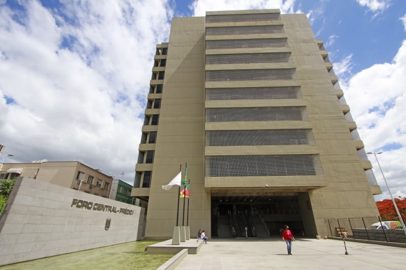 Julgamento está sendo realizado no Foro Central I de Porto Alegre