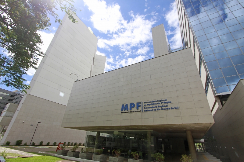 MPF obteve a condenação do ex-presidente Jair Bolsonaro ao pagamento de 1 milhão de reais por danos morais coletivos 