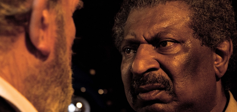 No curta 'Grito', em papel premiado contracenando com Clemente Vascaíno