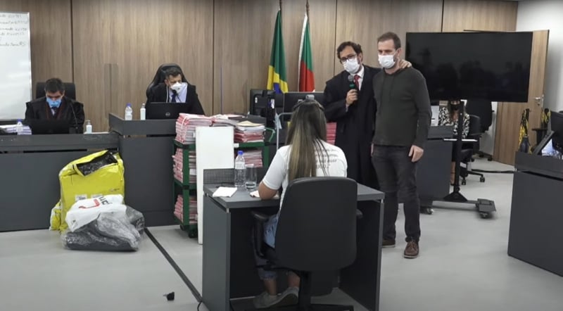 {'nm_midia_inter_thumb1':'https://www.jornaldocomercio.com/_midias/jpg/2021/12/02/206x137/1_advogado_jader_marques_pergunta_se_a_vitima_tem_odio_de_seu_cliente_elissandro_spohr-9487105.jpg', 'id_midia_tipo':'2', 'id_tetag_galer':'', 'id_midia':'61a90904e419b', 'cd_midia':9487105, 'ds_midia_link': 'https://www.jornaldocomercio.com/_midias/jpg/2021/12/02/advogado_jader_marques_pergunta_se_a_vitima_tem_odio_de_seu_cliente_elissandro_spohr-9487105.jpg', 'ds_midia': 'Advogado Jader Marques pergunta se a vítima tem ódio de seu cliente Elissandro Spohr - Julgamento Kiss', 'ds_midia_credi': 'Reprodução/ YouTube TJ-RS/JC', 'ds_midia_titlo': 'Advogado Jader Marques pergunta se a vítima tem ódio de seu cliente Elissandro Spohr - Julgamento Kiss', 'cd_tetag': '1', 'cd_midia_w': '800', 'cd_midia_h': '442', 'align': 'Left'}