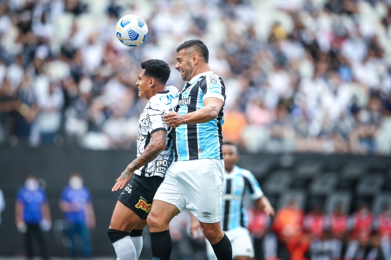 Diego Souza abriu o placar para o Grêmio