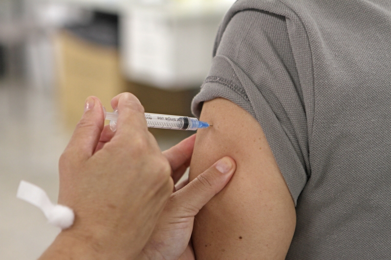 A aplicação da primeira dose continua para o público contemplado anteriormente na campanha de vacinação