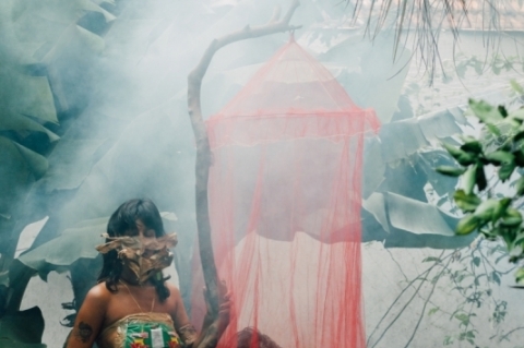 Obra de Laryssa Machada integra exposição coletiva, que ocupa diferentes espaços da CCMQ