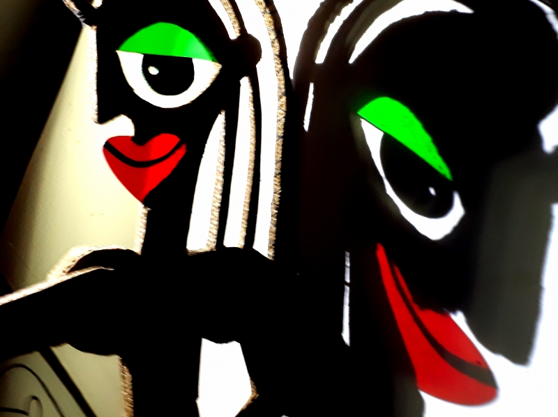 A obra, que terá sessão de estreia no sábado (11), tem como base o teatro de sombras contemporâneo
