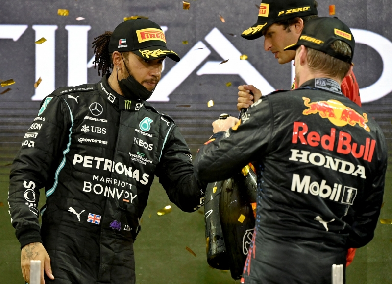 Alterações deixarão os carros com um visual diferente, mas o que se espera são mais disputas entre Hamilton e Verstappen